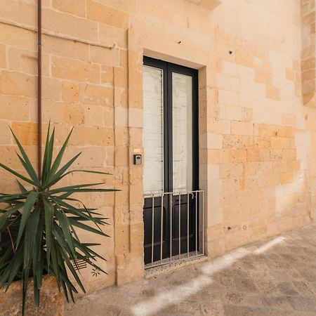 Donna Cristina Historic Apartment Lecce Zewnętrze zdjęcie