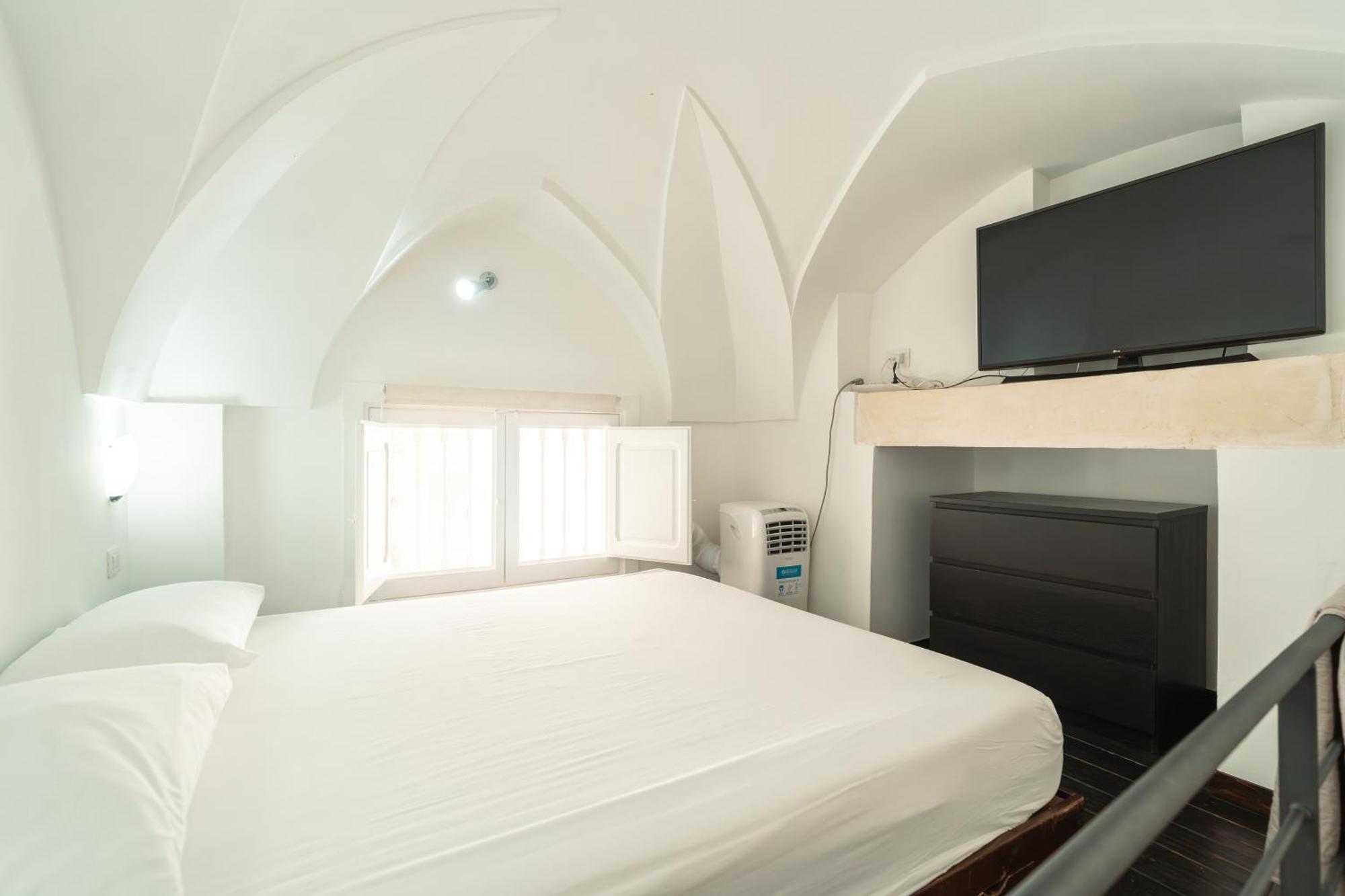 Donna Cristina Historic Apartment Lecce Zewnętrze zdjęcie